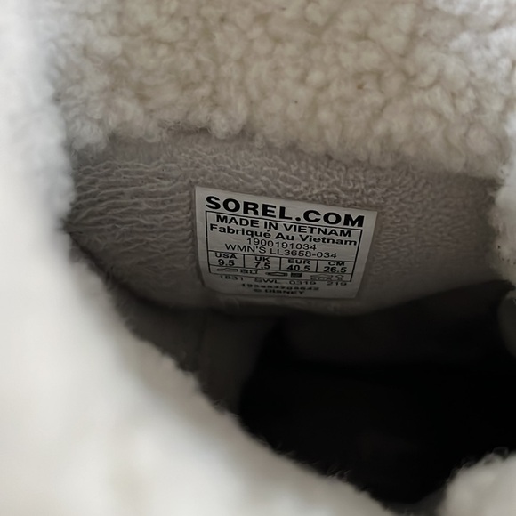 SOREL x Disney Frozen Torfino II Shearling Waterproof Boot Silver - Picture 11 of 11